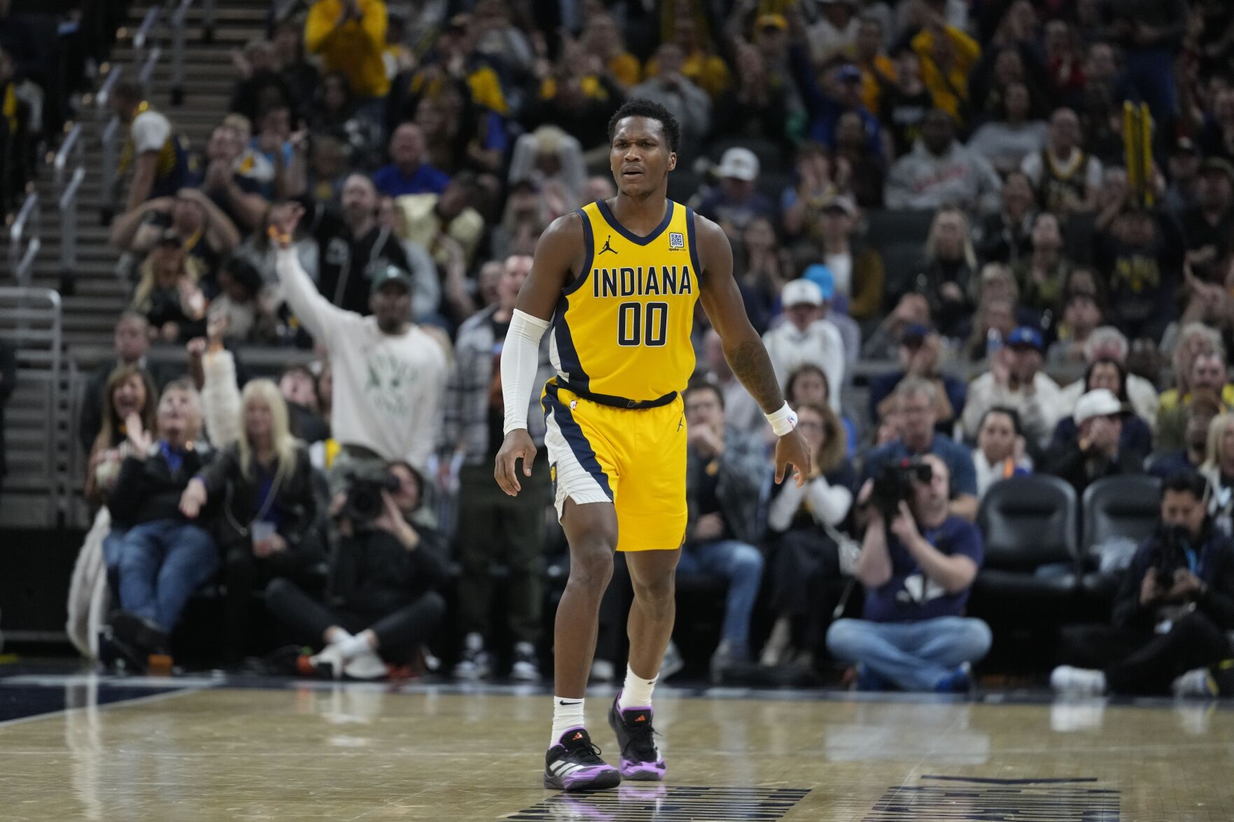 Mathurin, Haliburton Power Indiana Pacers To 132-121 Win Over New York ...