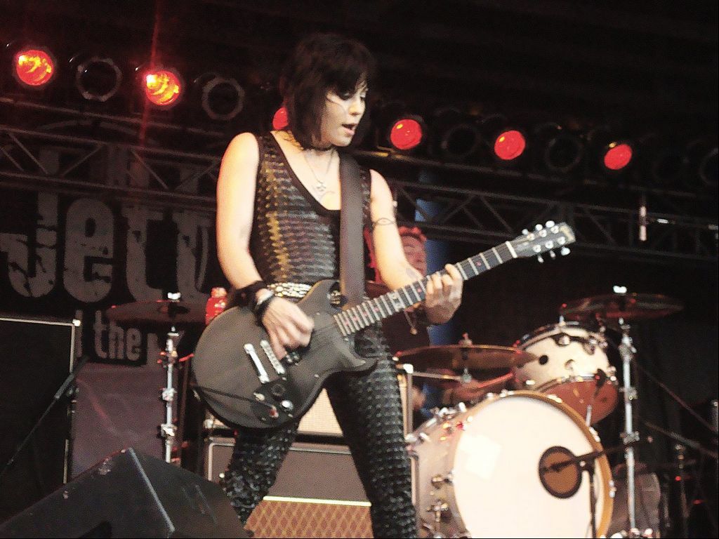 ZZ Top, Joan Jett rock marine museum | News | somdnews.com