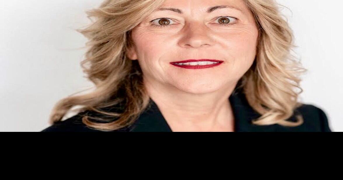 Wearing hoods, having cellphones on are not allowed in Calvert schools