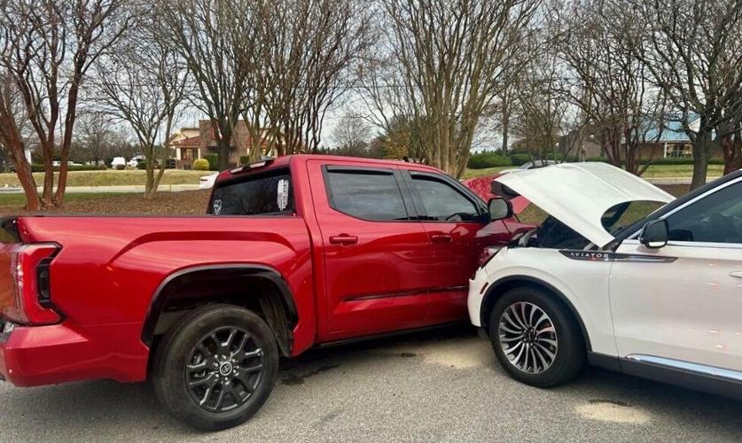 Vehicles collide in Solomons area