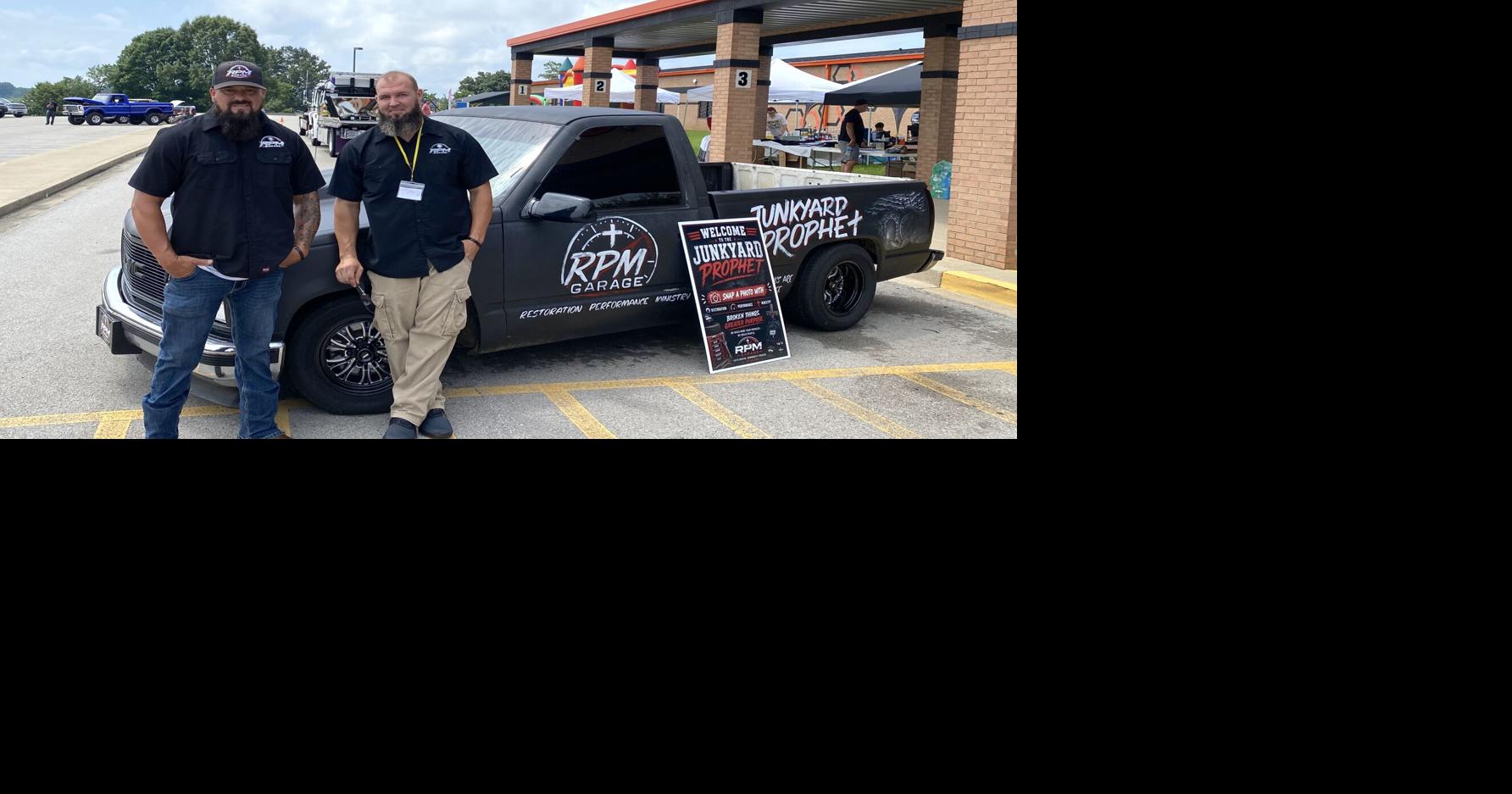 Hot rod-based ministry brings school supplies to Science Hill