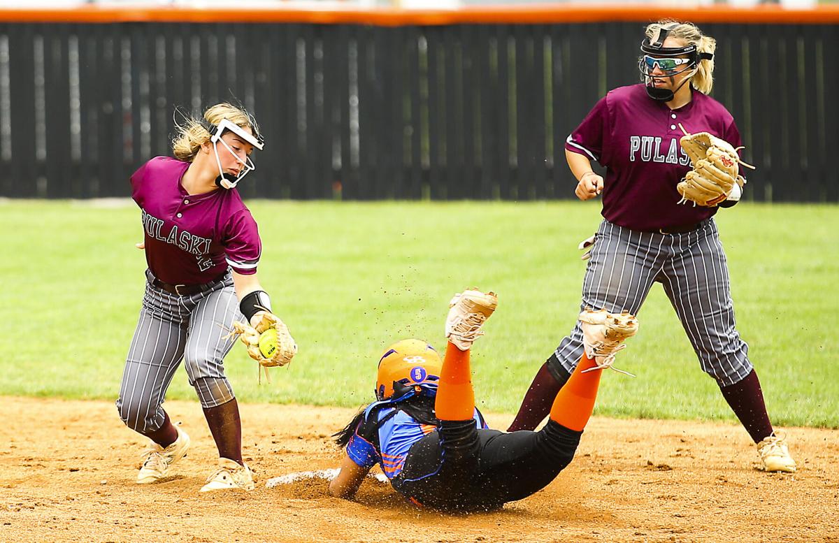 2021_12th_RegionSoftball_SWvsPC8253.JPG