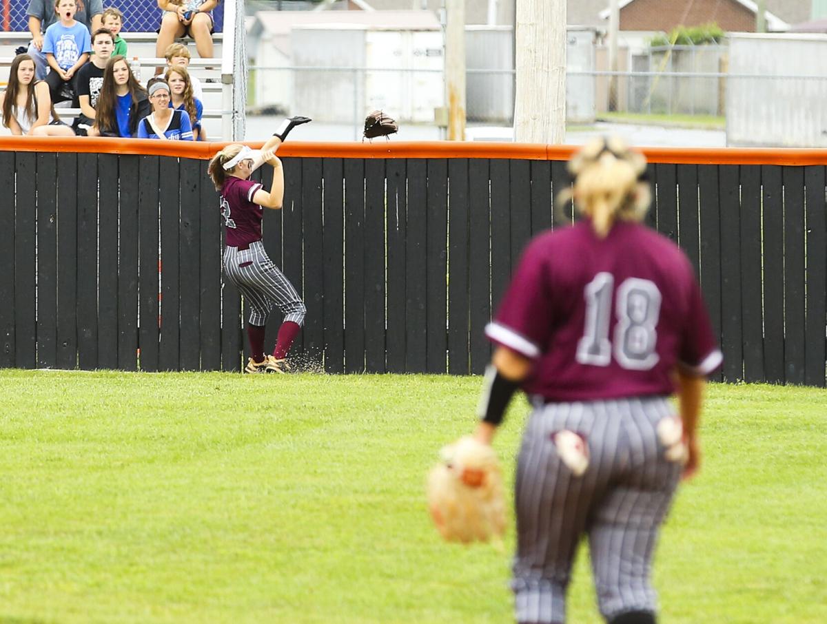2021_12th_RegionSoftball_SWvsPC8273.JPG