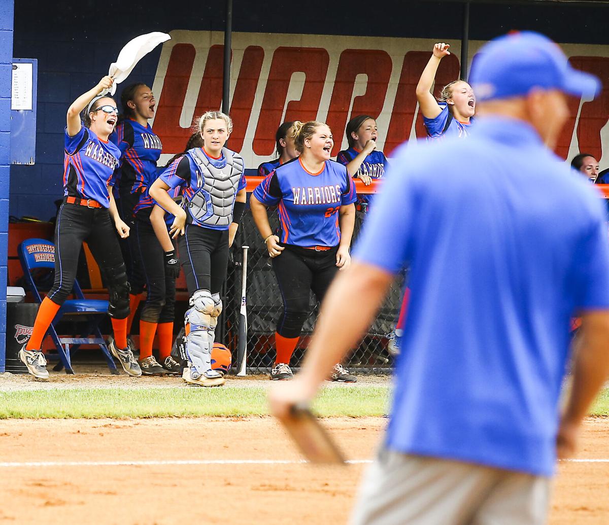 2021_12th_RegionSoftball_SWvsPC8274.JPG