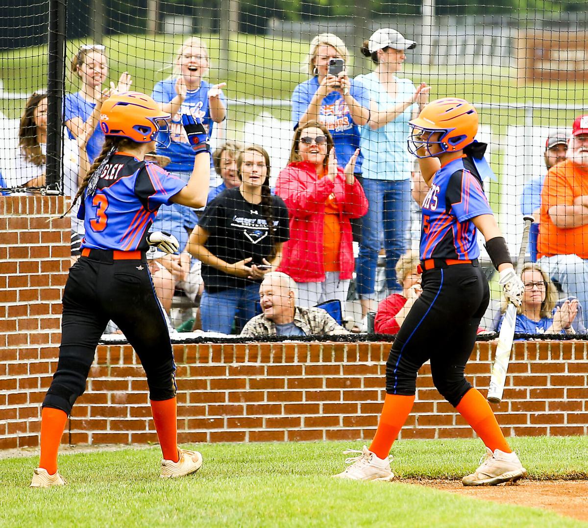 2021_12th_RegionSoftball_SWvsPC8277.JPG