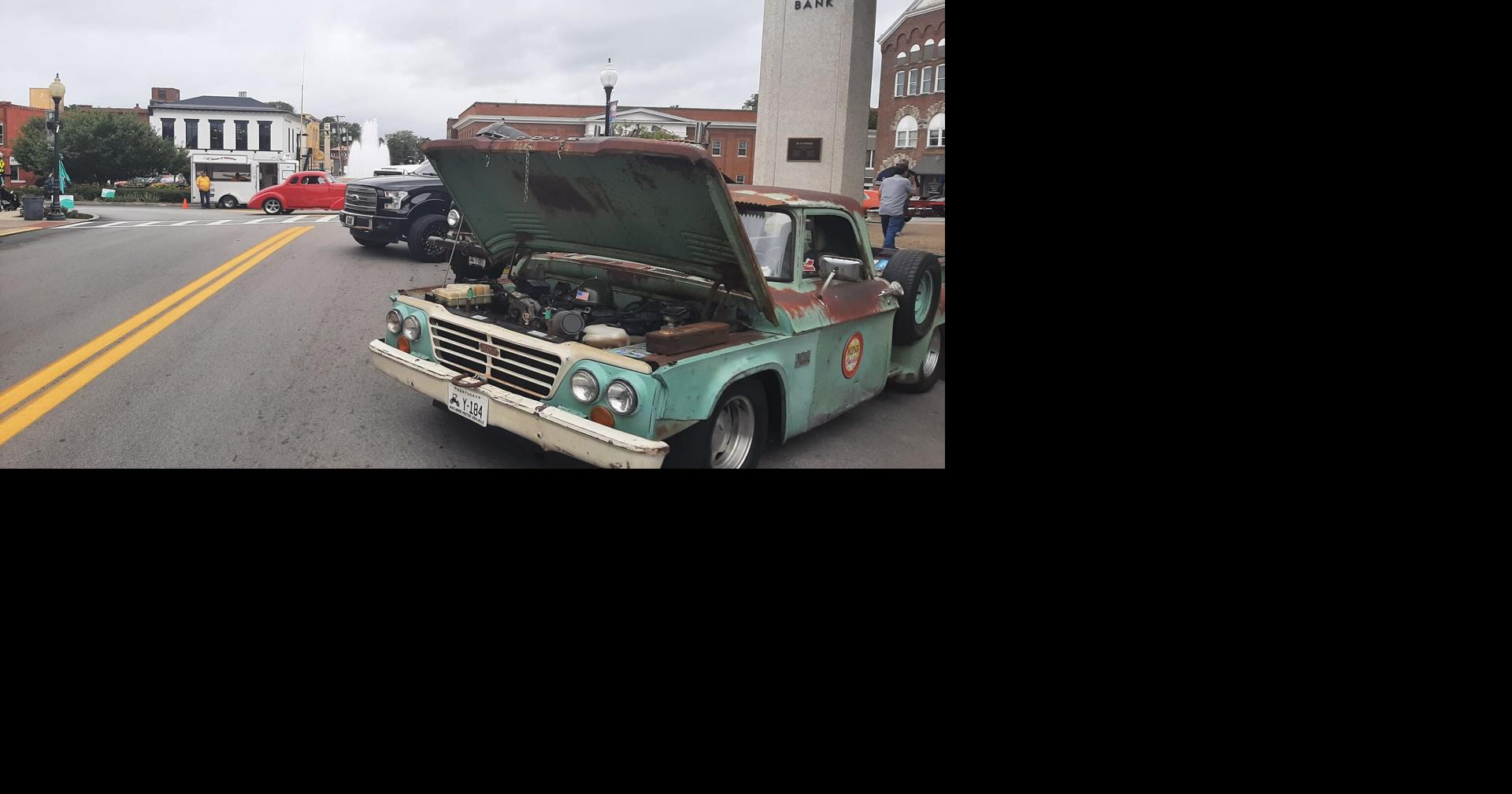 Cruise Blues Poor weather leads to low turnout, early exit News