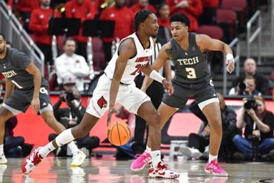 Louisville basketball: Are Cards in a recruiting battle with
