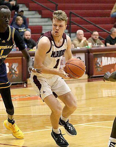 Maroons fight to tie with Wayne County, Sports