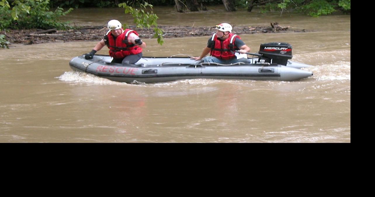Boater has to hang on when canoe capsizes News