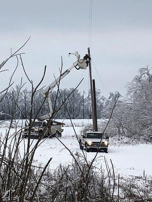 South Kentucky RECC celebrates national lineman appreciation day