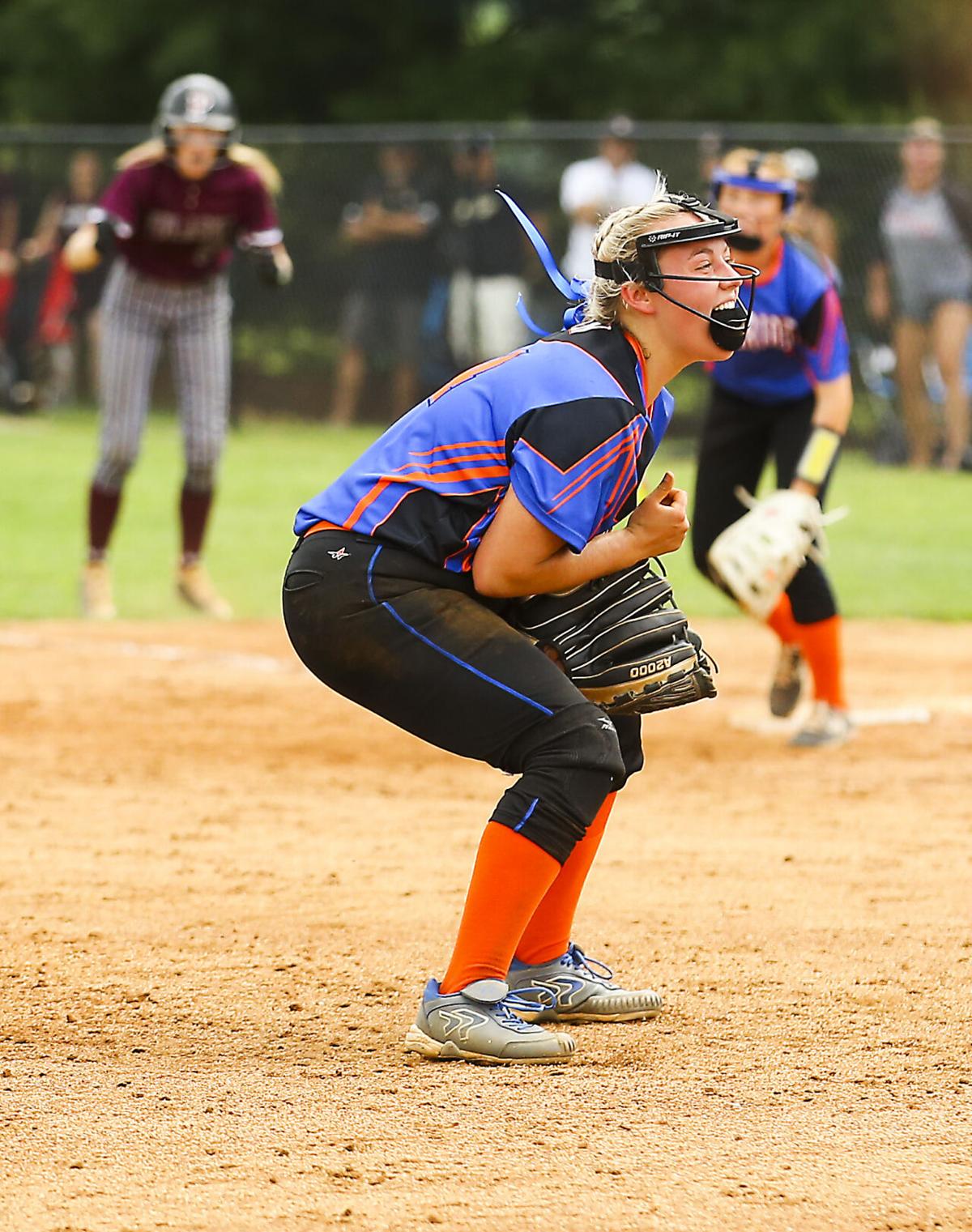 2021_12th_RegionSoftball_SWvsPC8298.JPG