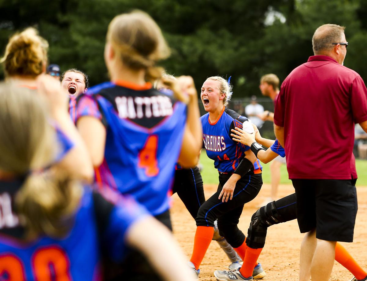 2021_12th_RegionSoftball_SWvsPC8302.JPG