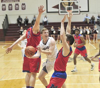 Boys Basketball Top Ranked Mercer County Holds Off Pulaski 69 58
