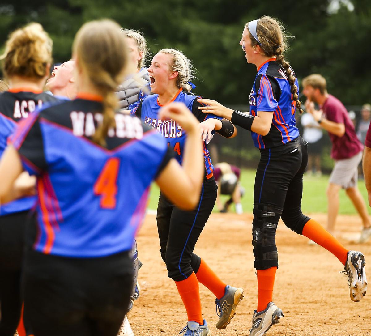 2021_12th_RegionSoftball_SWvsPC8303.JPG