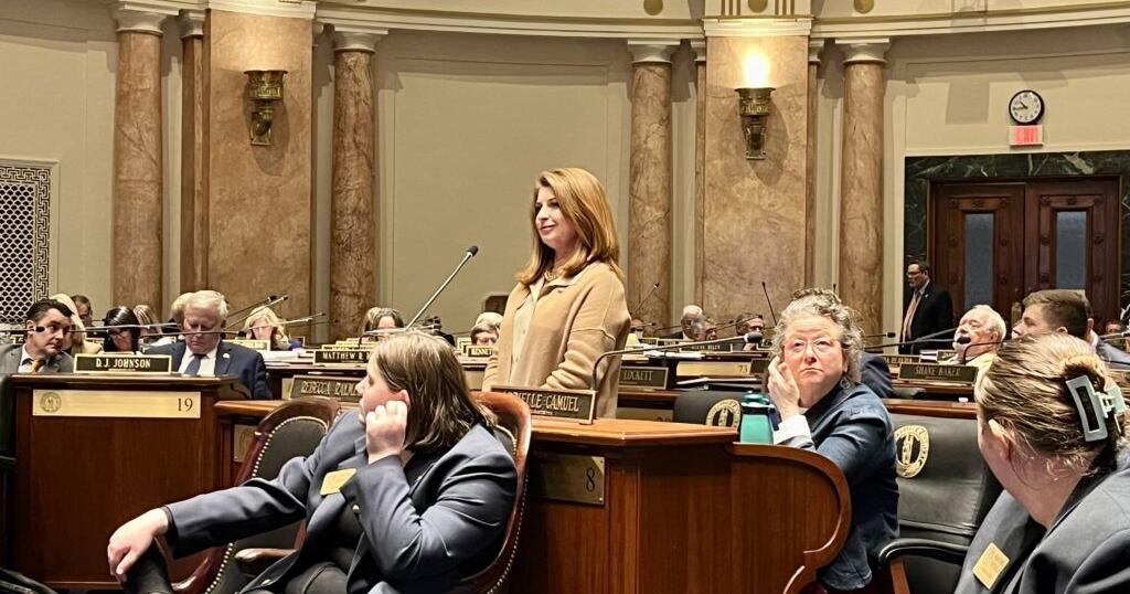 New restrictions on vape sales in Kentucky win approval with tobacco industry backing - Vimarsana News