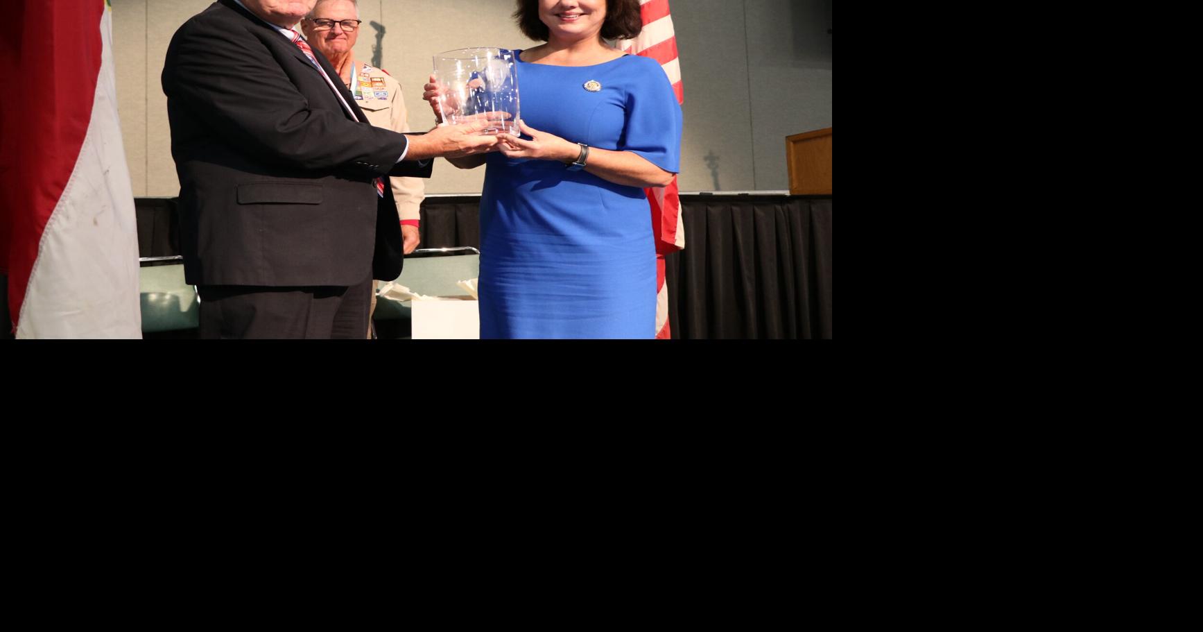 Justice Lambert receives Hal Rogers Leadership Award