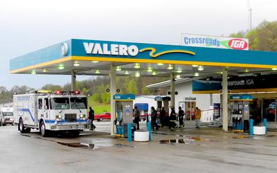 emergency responders contain fuel spill at iga news somerset kentucky com somerset kentucky