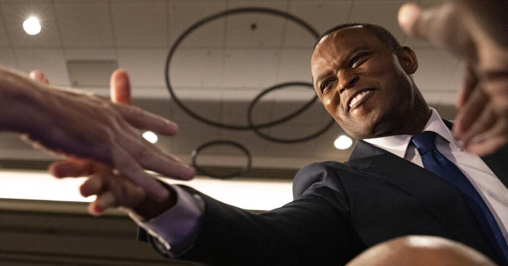 Cameron to CEOs: End race-based hiring - Vimarsana News