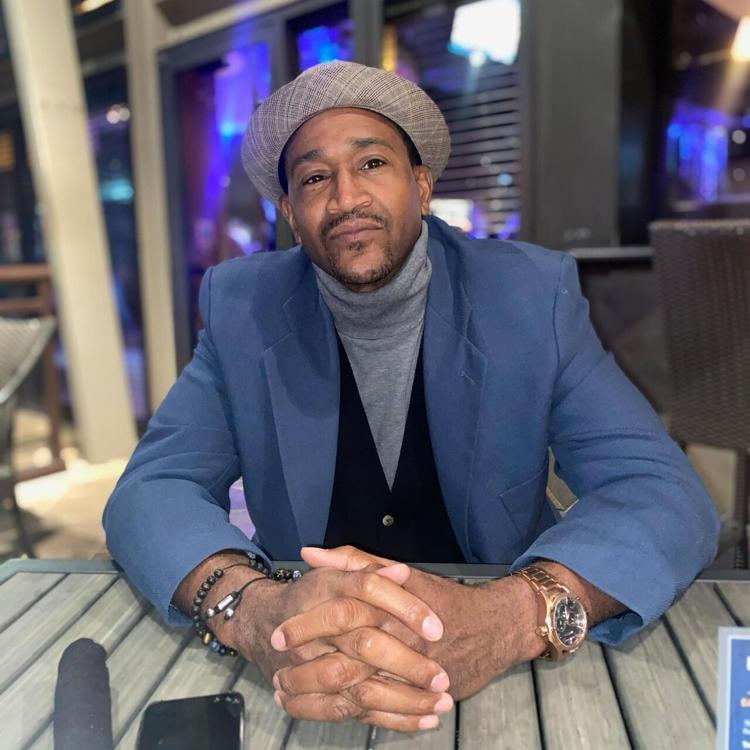 PC hoops legend Hanson takes shot on new 'Middleman' delivery service