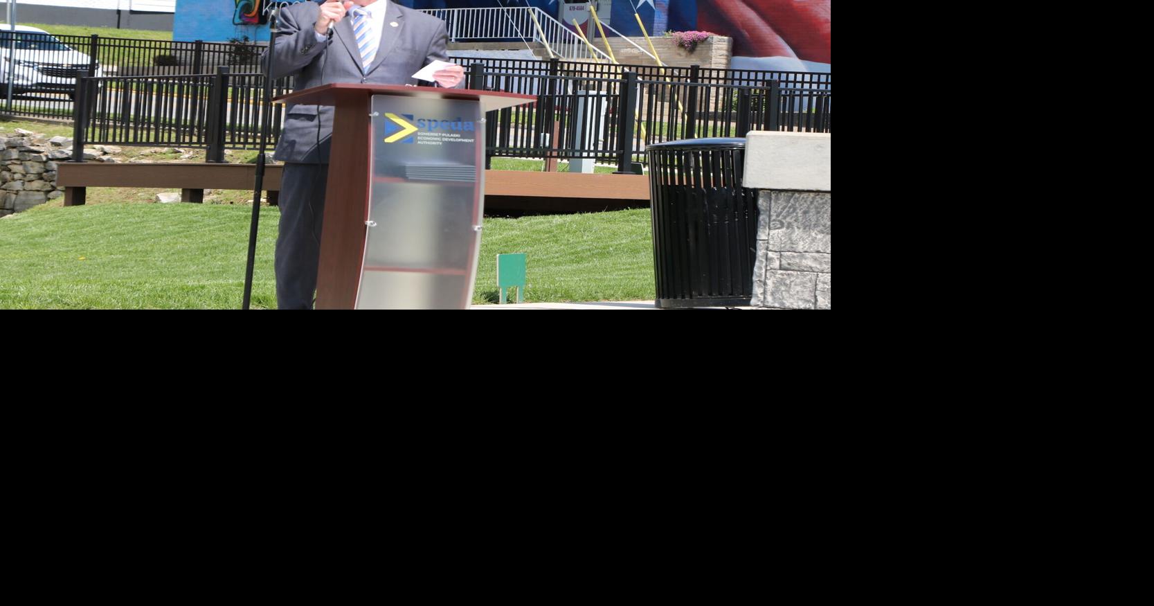 Somerset Veterans Memorial Park hosts military enlistment ceremony