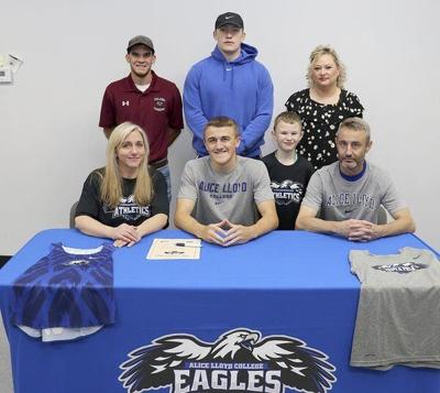 Koby Proffitt signs with Alice Lloyd