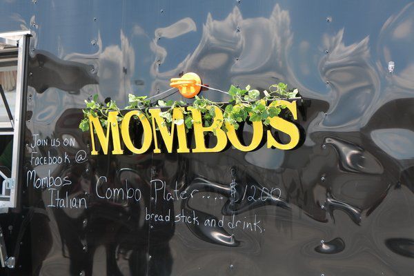 Mombos Italian Says Molto Bene To The Food Truck Life