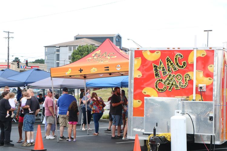 old-town-kissimmee-food-trucks-hours-modesto-newberry