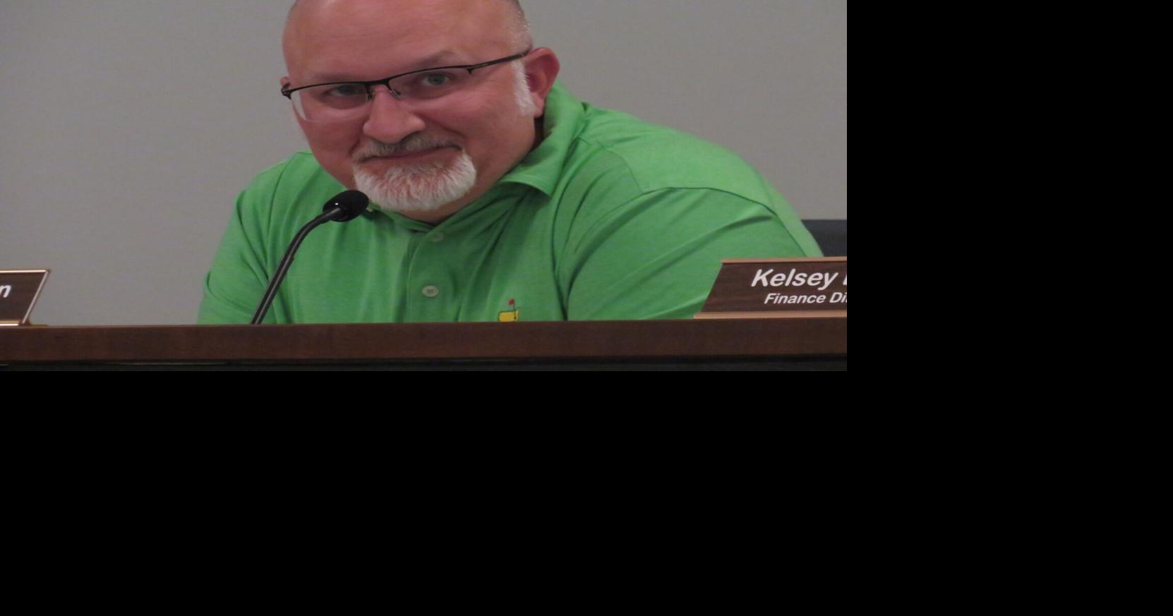 Washington City Council accepts resignations of two members