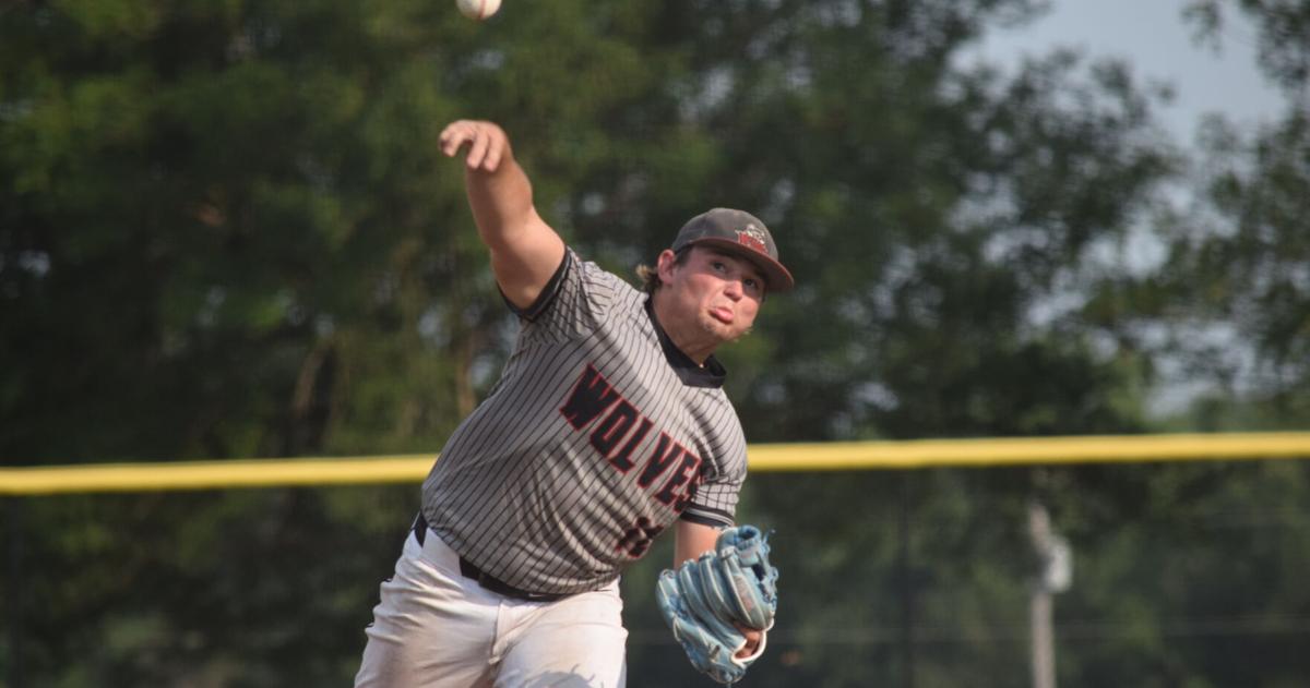 Trevor Phillips stars, WMU/Columbus defeats Louisa-Muscatine