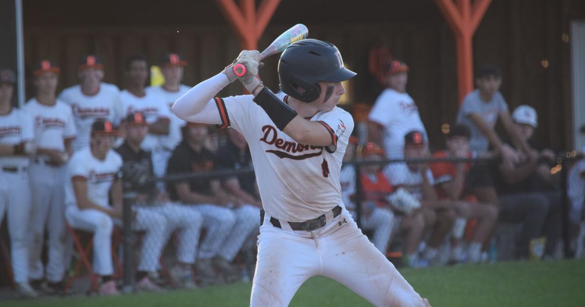 Washington baseball beats Burlington, grabs fourth SEC win