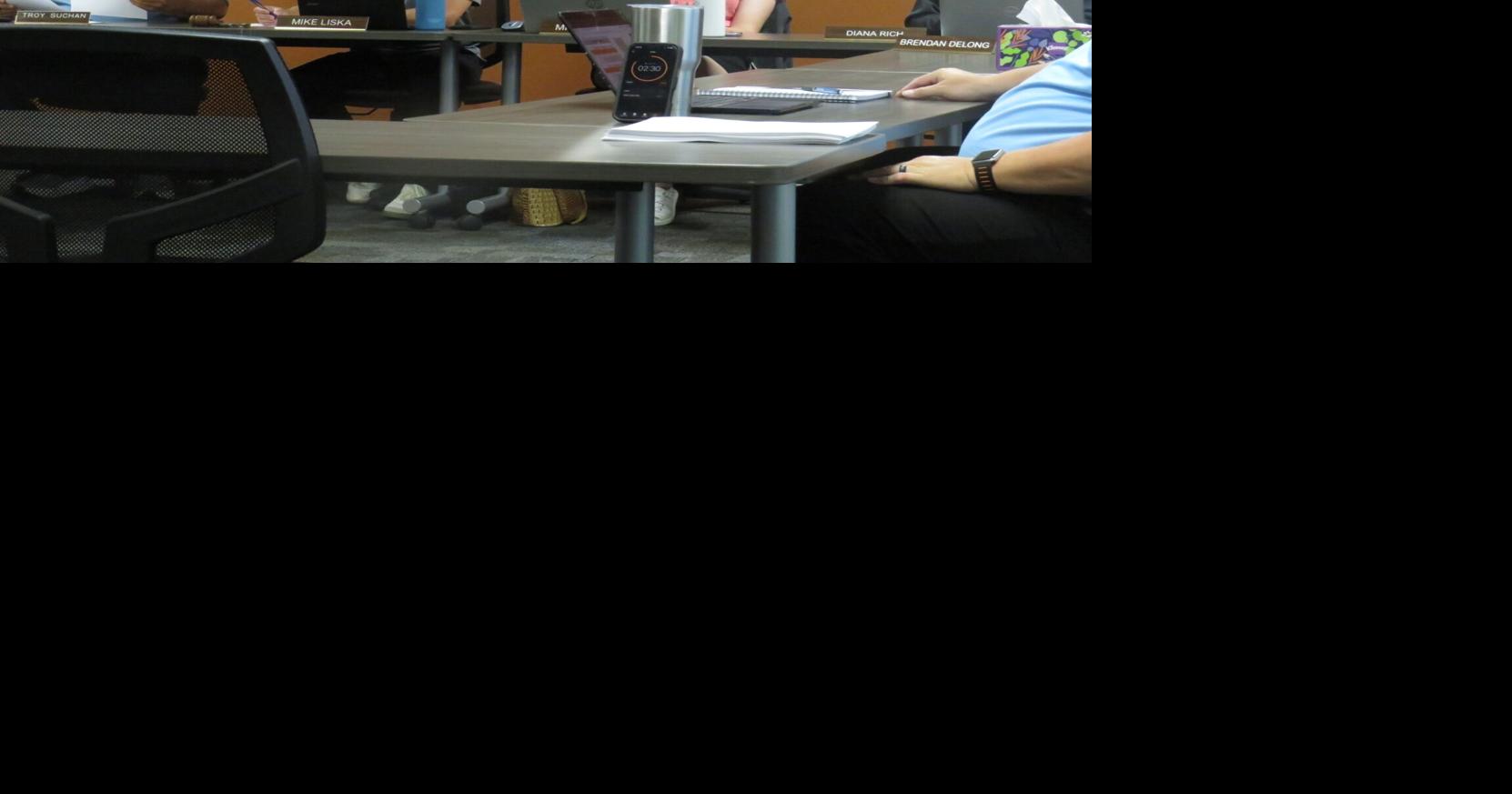 Washington School Board given superintendent, insurance reports