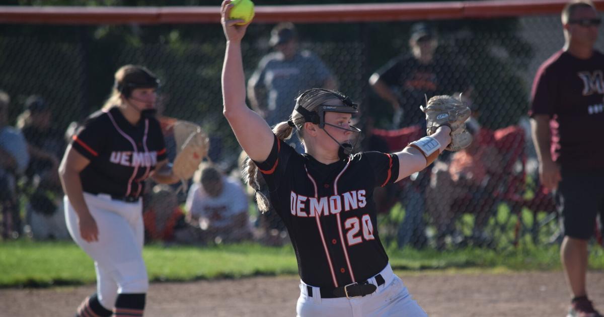 Washington softball wins two over Mt. Pleasant