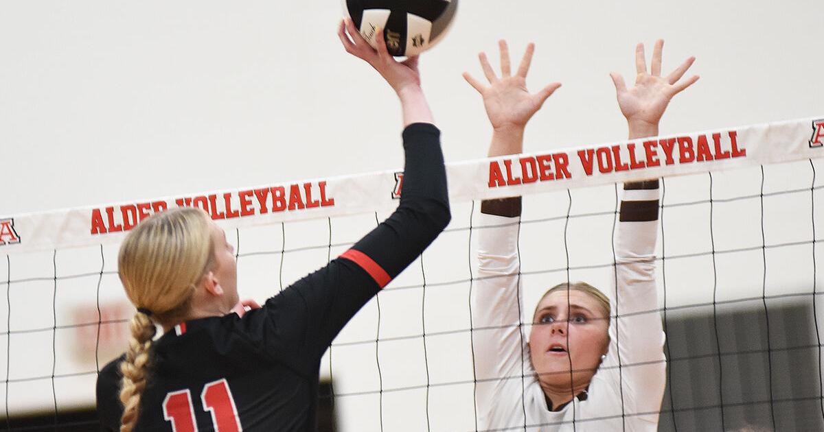 Kenton Ridge volleyball at Jonathan Alder