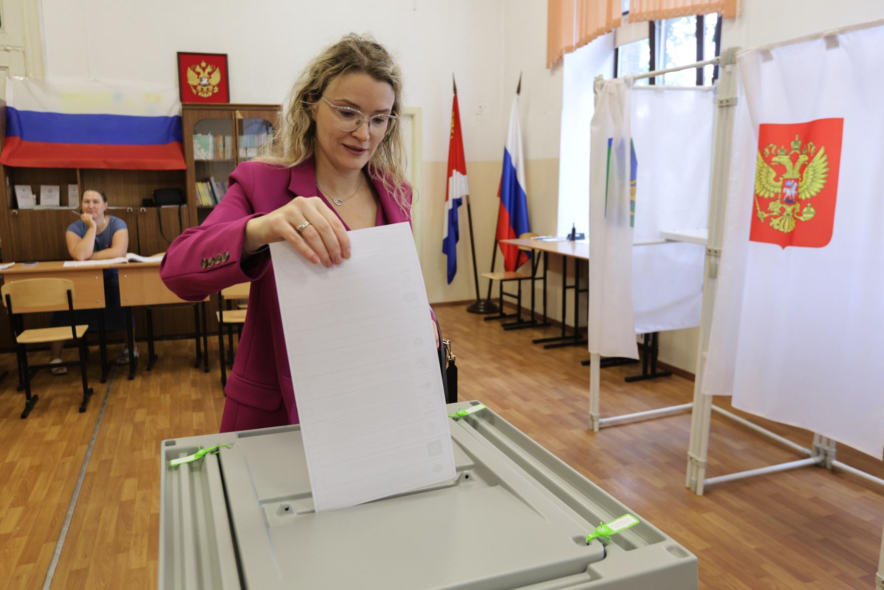 Russia begins 3 days of voting in a parliamentary election set to cement the Kremlin’s power