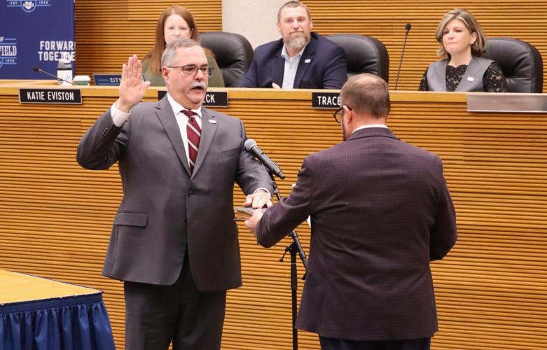Springfield Representatives 3 new Springfield commissioners sworn in, assistant mayor selected ...