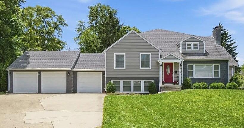 $5650K Springfield remodeled Tri-level has six bedrooms and inground pool