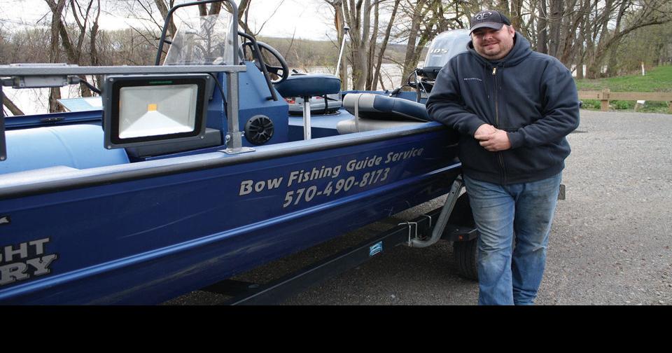 Bowfishing guide making a splash, Local News