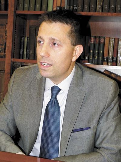 Doctor Offers Health Care Solutions Local News Standard Journal Com Secrets from the house of medicine. standard journal