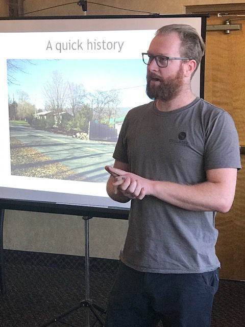 Furniture maker speaks to Rotarians