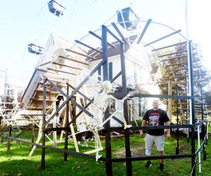 A ghastly sight: Conneaut man builds spooky amusement park in his front yard