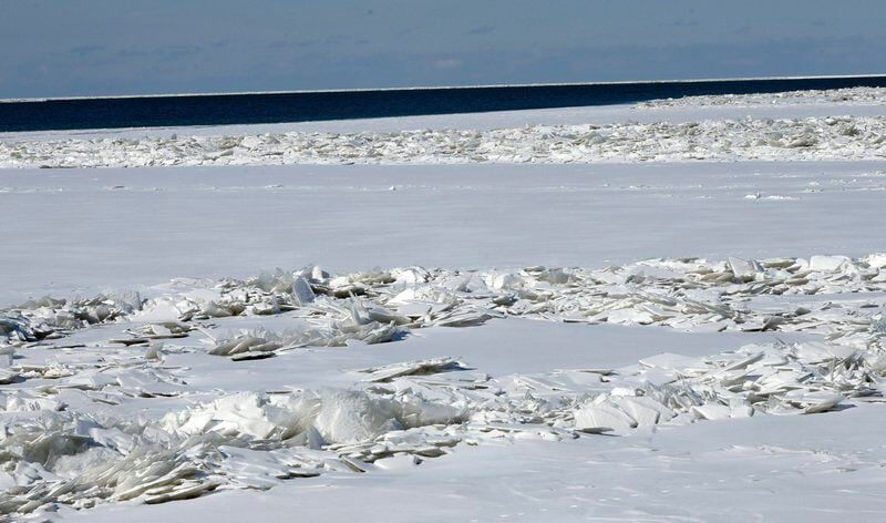 Cold Snap Freezes 80 Percent Of Lake Erie Local News Starbeacon Com