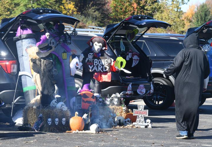 Dealership welcomes families for Halloween fun | News | starbeacon.com