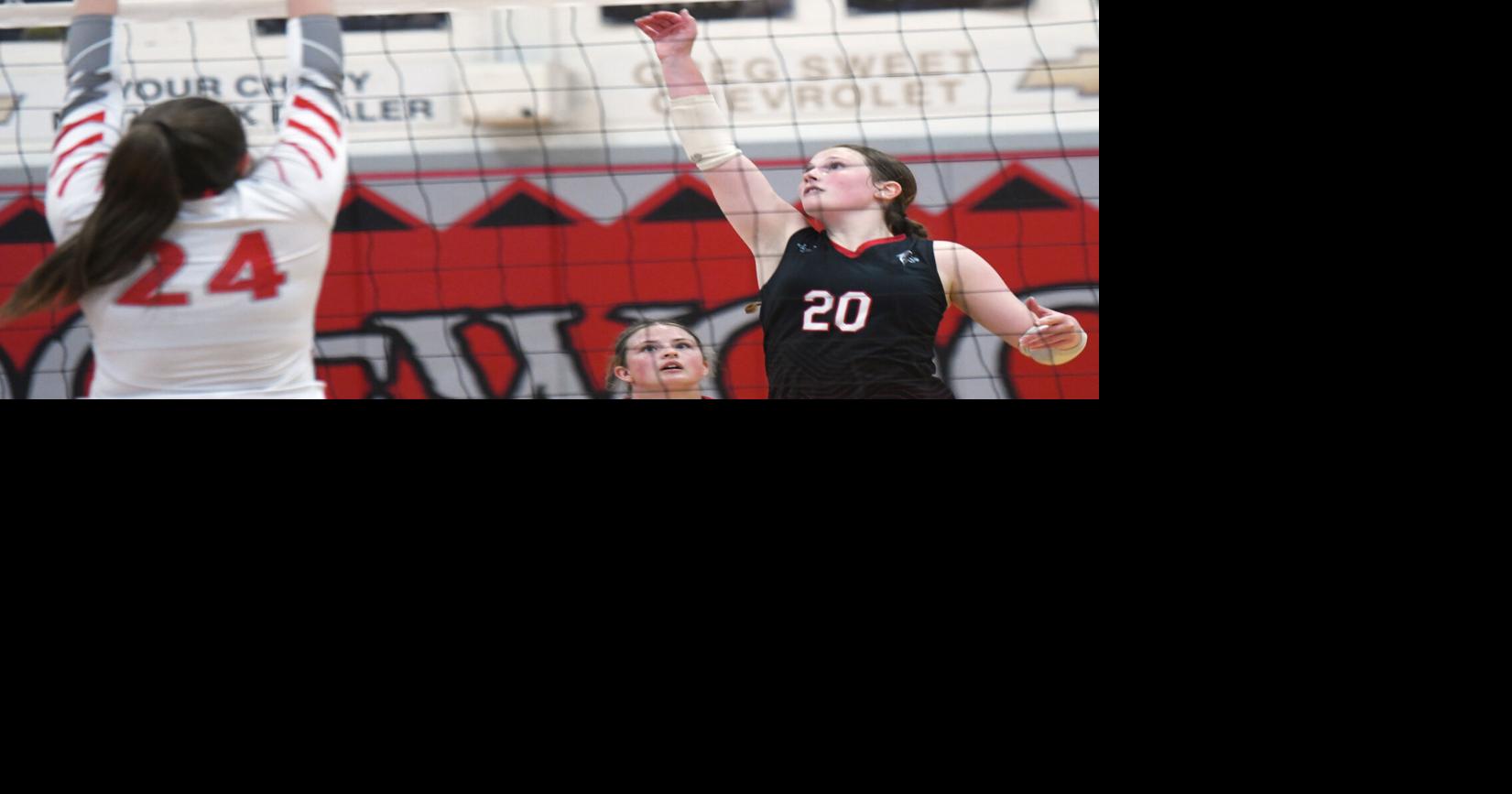Warriors move to 3-0 in conference play with volleyball win over Falcons