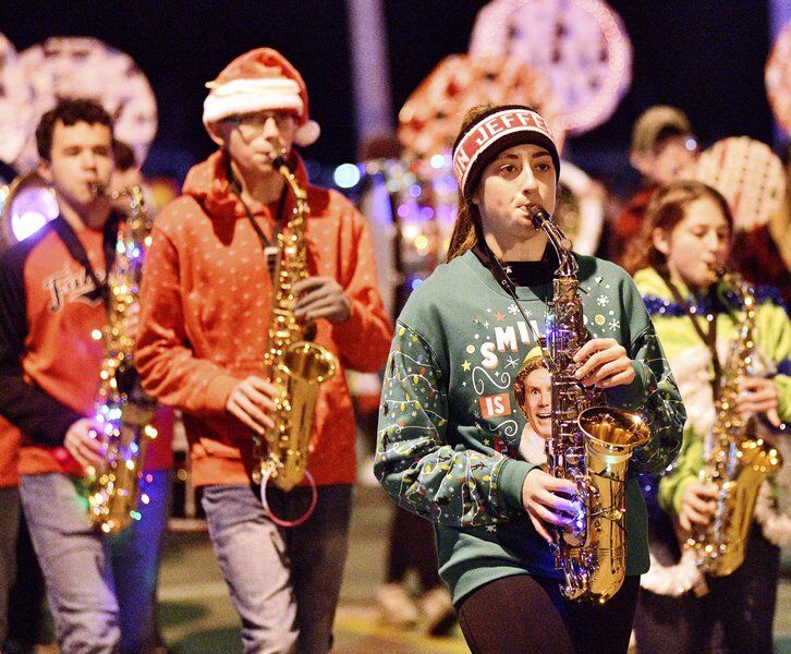 Jefferson Ohio Christmas Parade 2022 Jefferson Celebrates Holiday Season With Parade | Local News |  Starbeacon.com