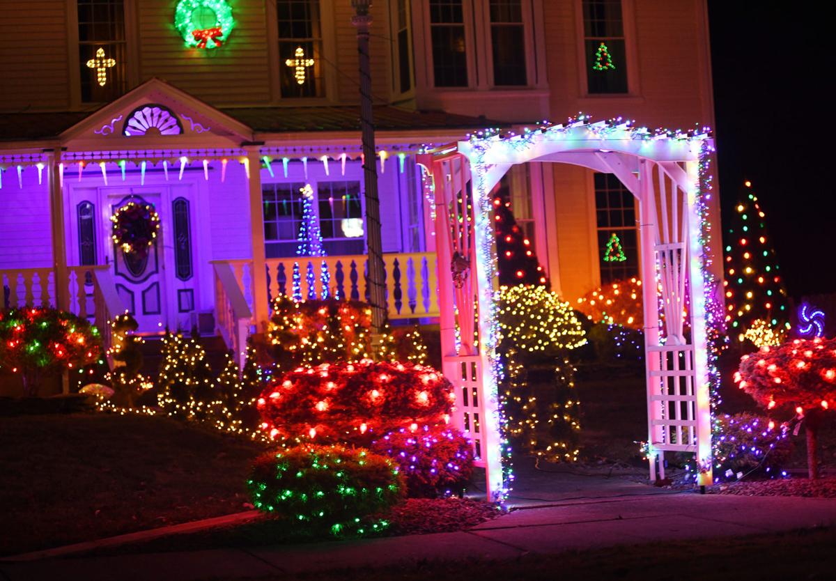 1229 holiday lights 10