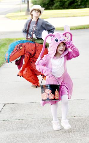 Candy crawl continues to grow in Conneaut