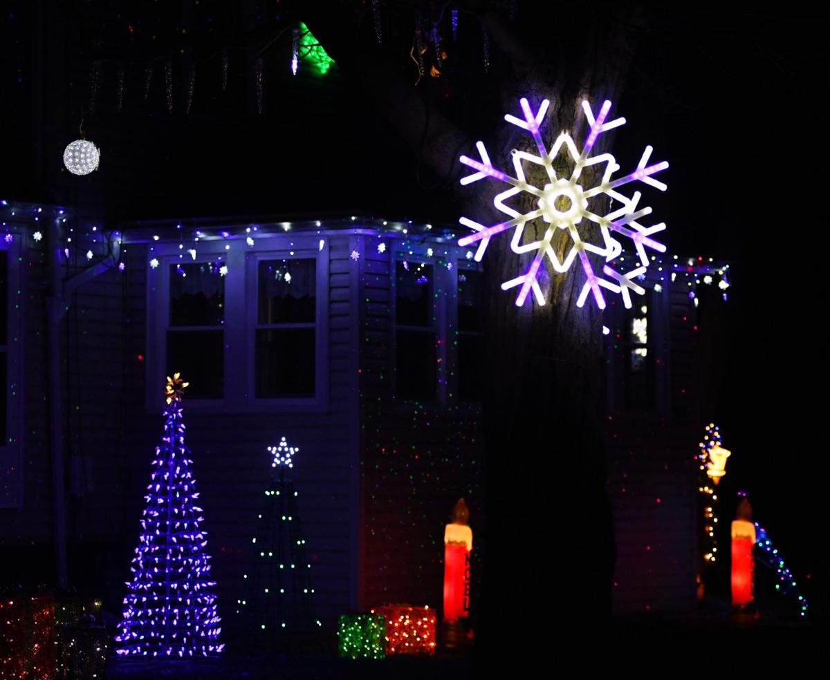 1229 holiday lights 12