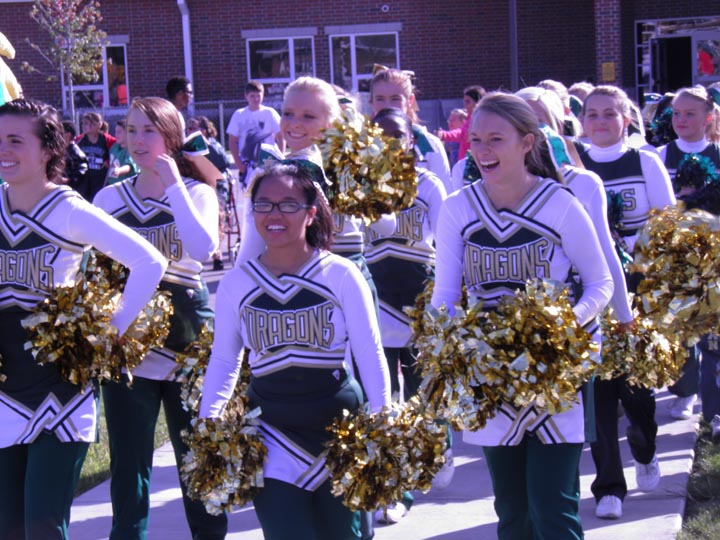 Band, cheerleaders and football team put on pep assembly for elementary ...