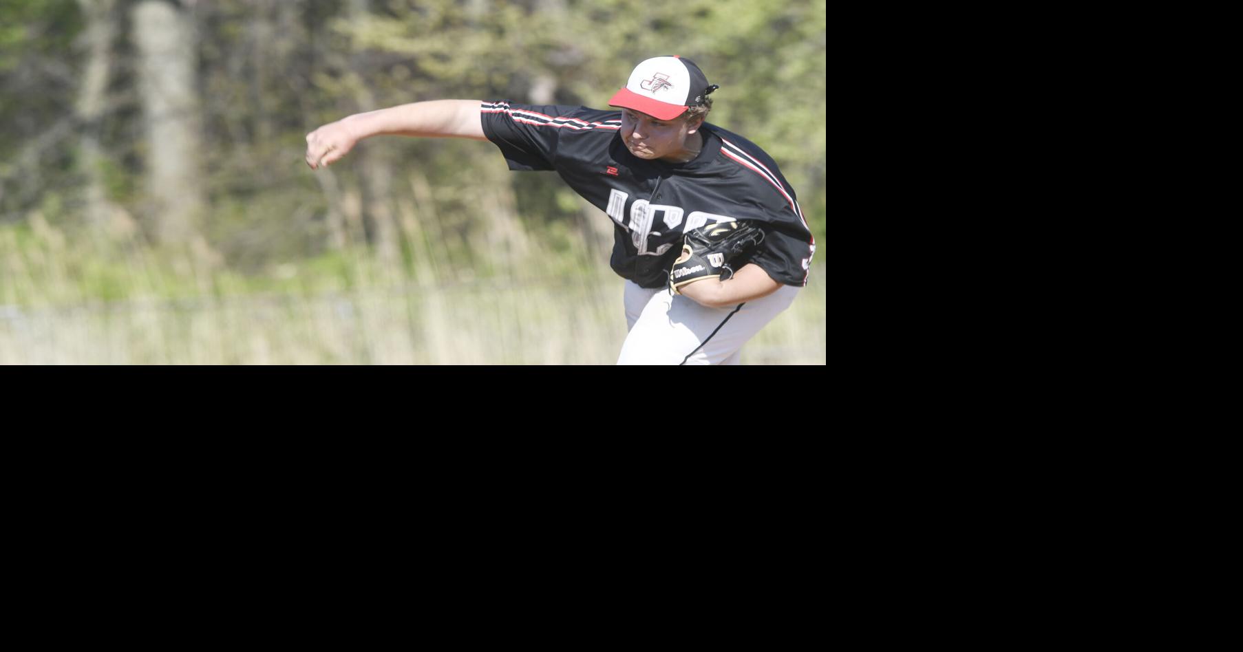 Falcons erupt in sixth inning to win big over Wariors