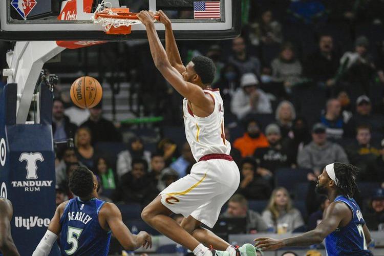 Watch Evan Mobley's block lead to a Jarret Allen dunk for the Cavs